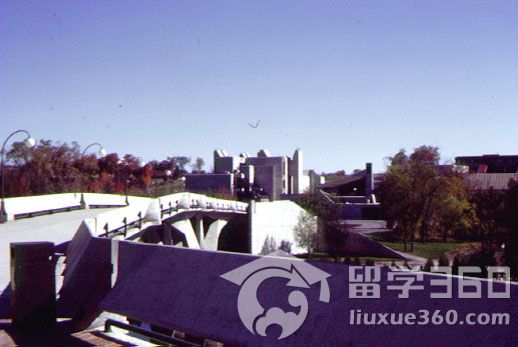 加拿大留学 川特大学申请指南