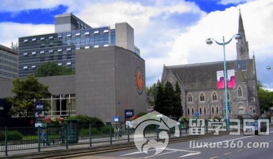 英国留学 普利茅斯大学国际贸易与营运管理专业设置