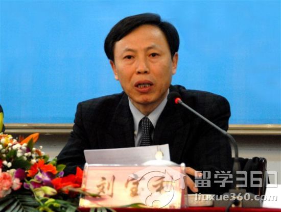 瑞士留学 驻瑞士大使馆教育参赞指出“私立学校不是跳板”