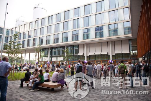 荷兰留学 英语授课项目优势解析