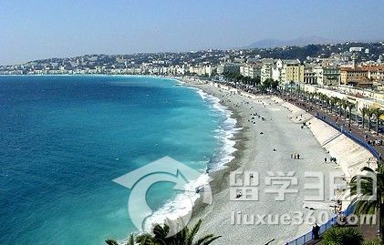 新加坡留学：本科生找工作更容易