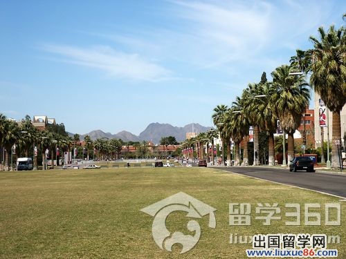 美国亚利桑那大学 亚利桑那州第一所综合性大学