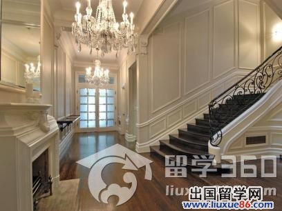 新加坡旅游管理学院拥有超过60位全职与兼职培训导师