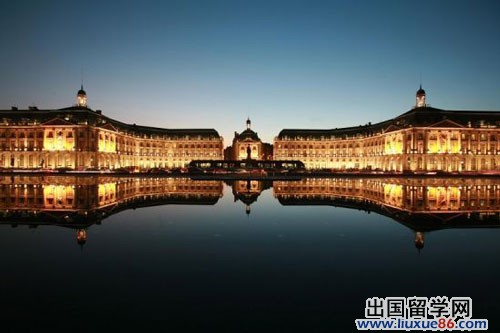 法国的波尔多被称为世界葡萄酒中心