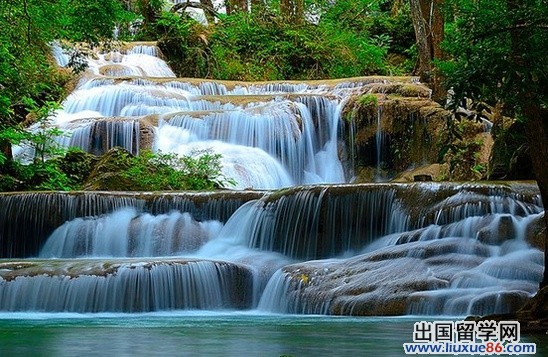 泰国:“亚洲四小虎”之一