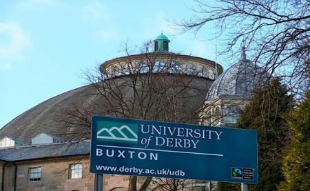 德比大学校园风光