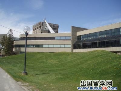 布鲁克大学校园风景