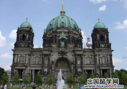 都灵理工大学院校风景