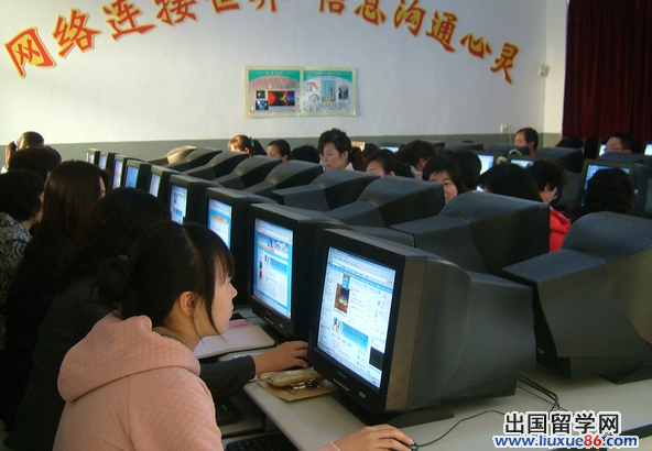 中学计算机教师半年述职报告