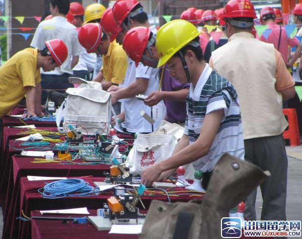 2015电工个人工作总结报告