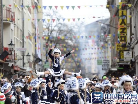 德国狂欢节 全民皆疯狂