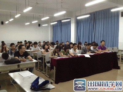 学生村干部述职报告