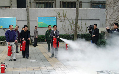 校园夏季消防安全口号标语