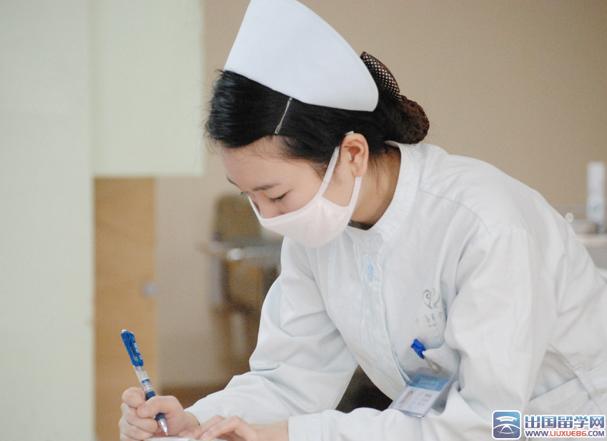 护士入党申请书提纲