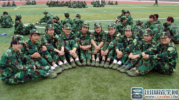 大一军训感想300字