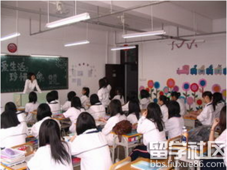 秋季六年级安全第一课教案