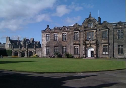 25万以上可以去哪些名校留学