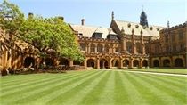 低语言高考生成绩优异迅速直升悉尼大学