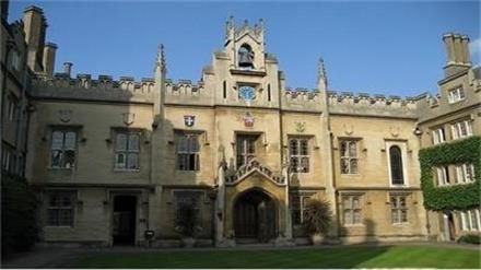 祝贺王同学成功申请萨塞克斯大学