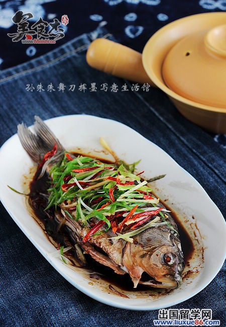 高三考生食谱：花椒蒸鲫鱼（增强体质）