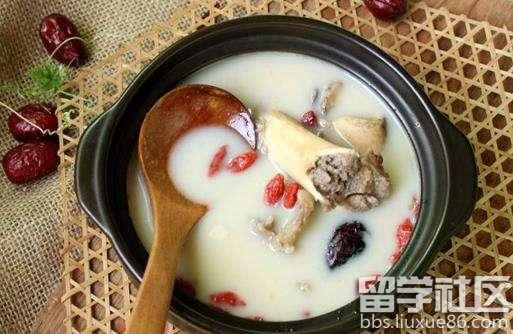 胃不好，饭前别喝汤